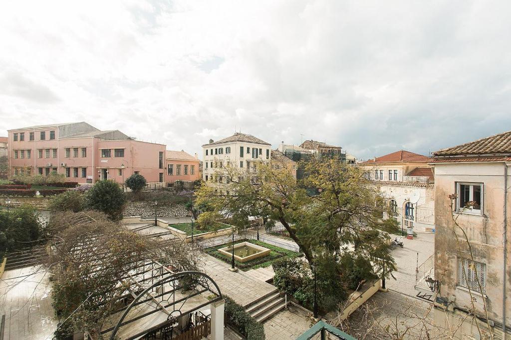 Deluxe Town Hall Square Flat In Historical Center 2 Corfu  Exteriör bild