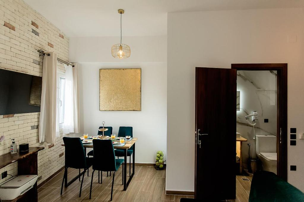 Deluxe Town Hall Square Flat In Historical Center 2 Corfu  Exteriör bild